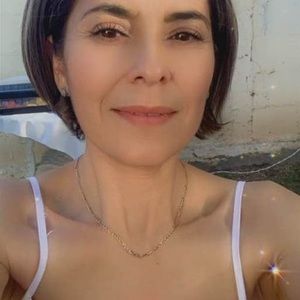 Meet your Posher, Raquel